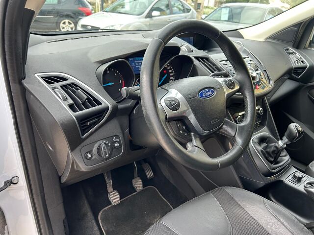 FORD KUGA TITANIUM 2.0 TDC1 SPANISH LHD IN SPAIN 143000 MILES SUPERB 2014